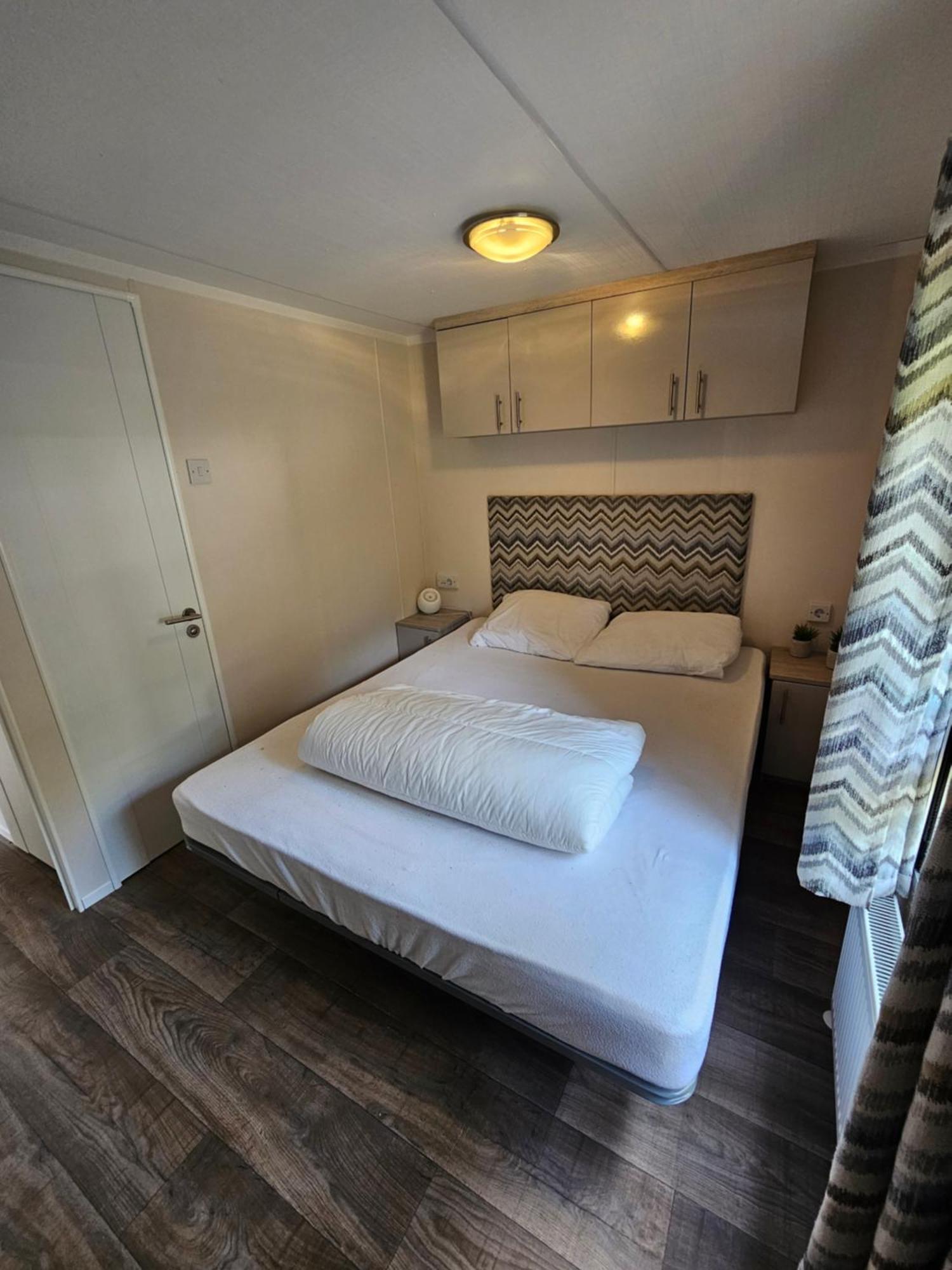 Luxe 4 Persoons Chalet Op 5 Sterren Camping Raalte Exterior foto
